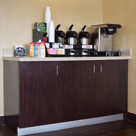 איסט סירקיוז Red Roof Inn Syracuse מראה חיצוני תמונה