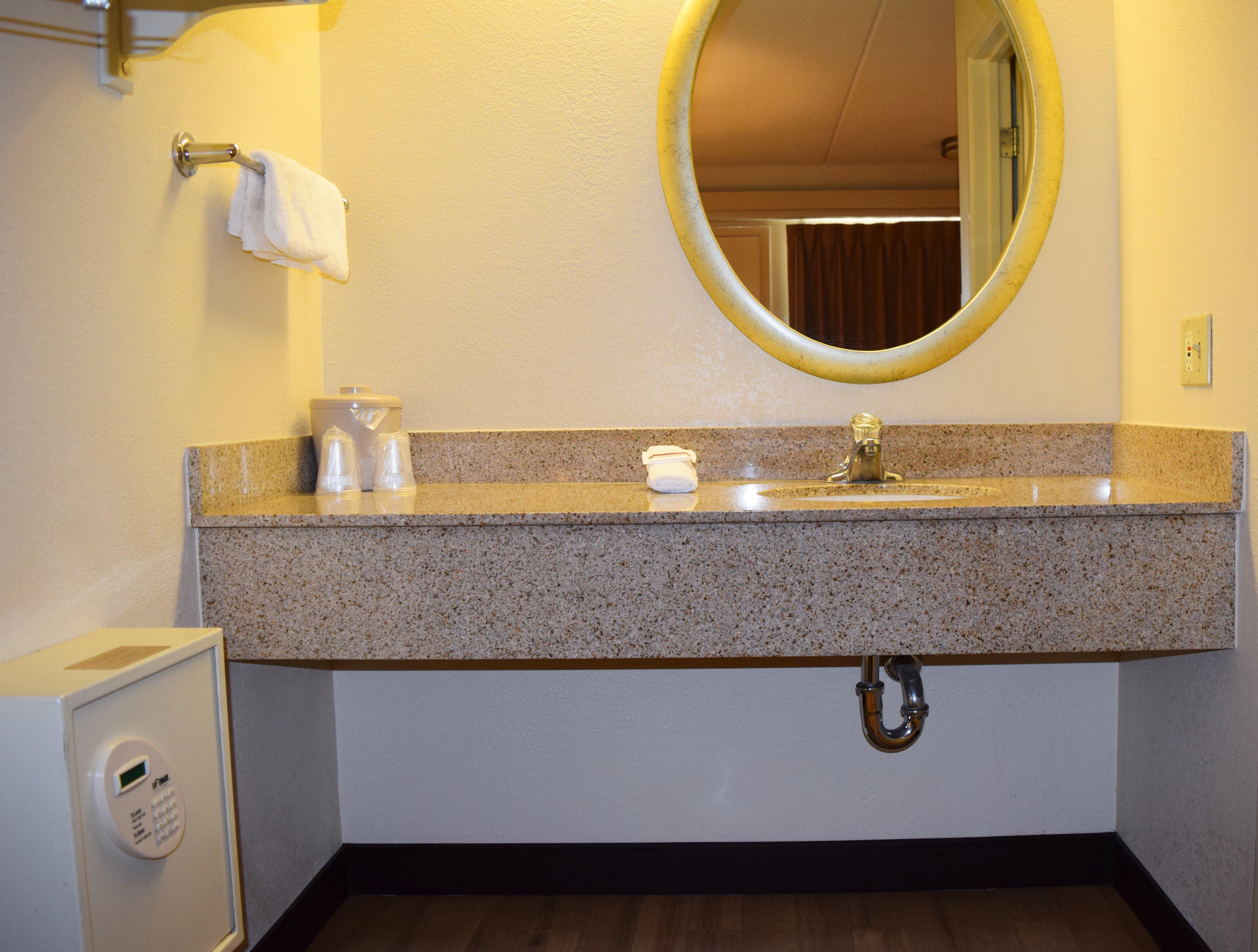 איסט סירקיוז Red Roof Inn Syracuse מראה חיצוני תמונה