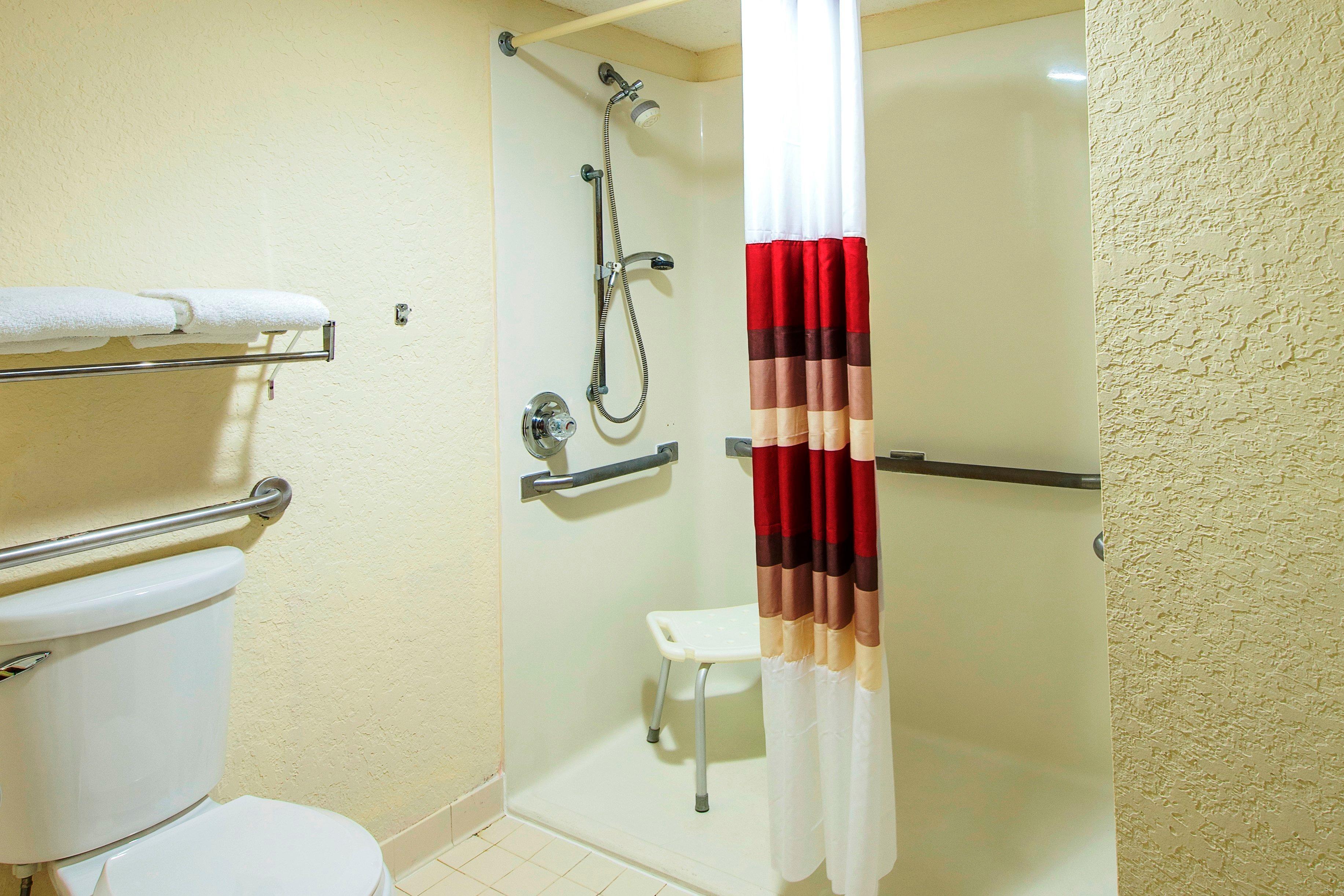 איסט סירקיוז Red Roof Inn Syracuse מראה חיצוני תמונה